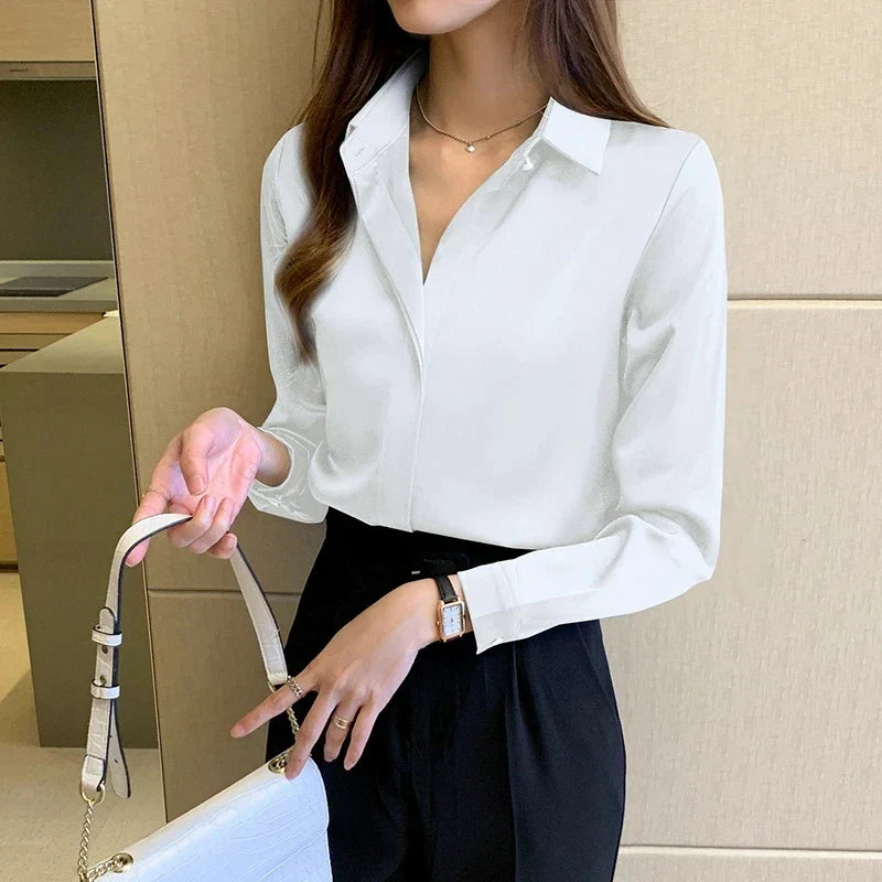 Camicia classica da donna a maniche lunghe in seta