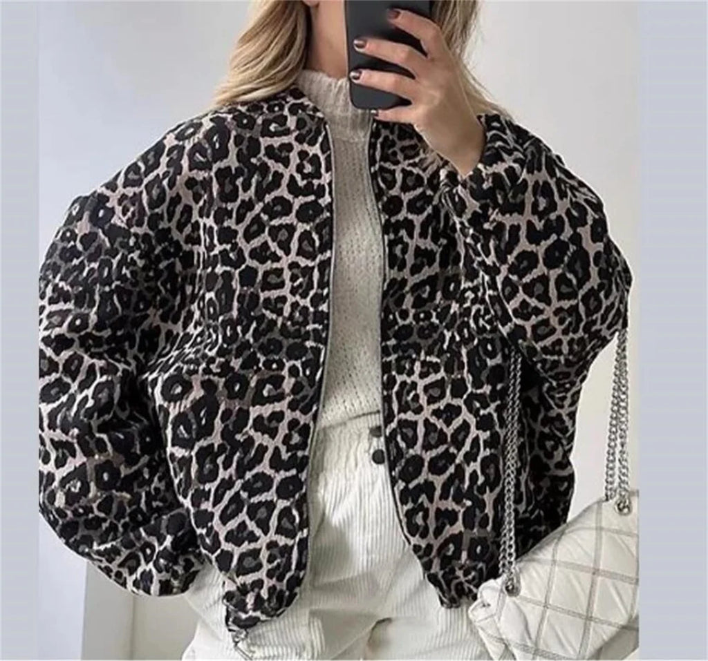 Giubbotto bomber con stampa leopardata da donna