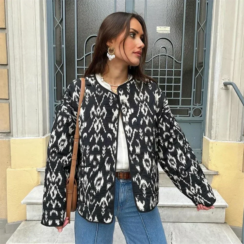 Elegante giacca trapuntata nera da donna – Cappotto corto bohémien