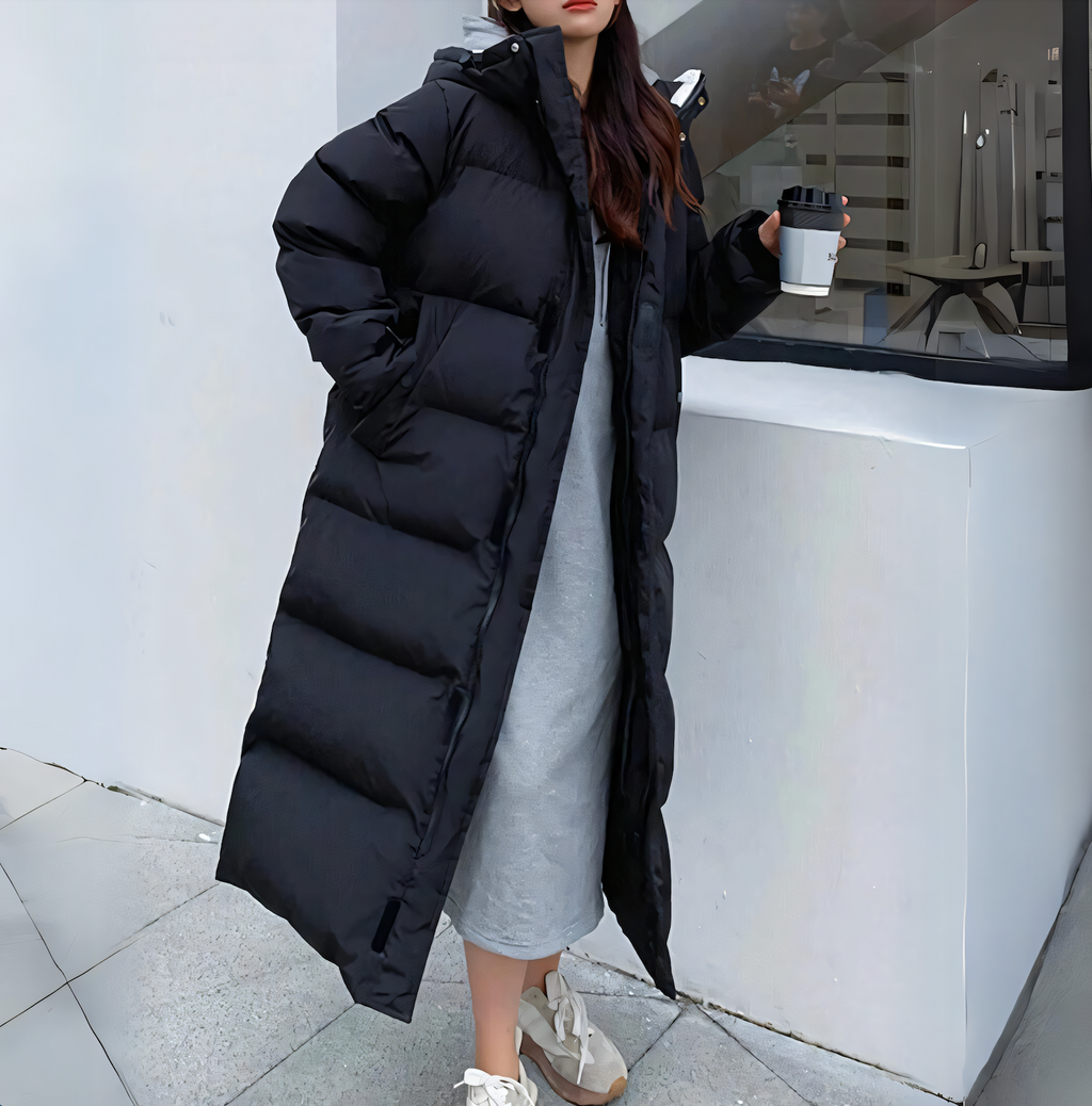 Cappotto invernale trapuntato con cappuccio da donna