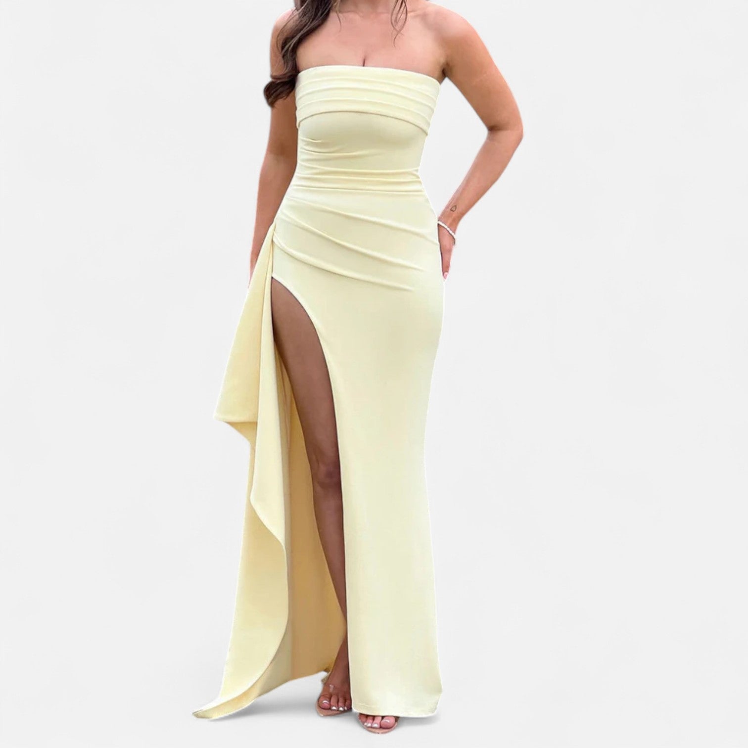 Abito da sera da donna senza spalline con spacco alto – Stile glamour contemporaneo e audace