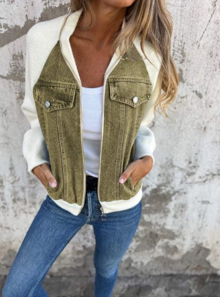 Giacca di jeans moderna e trendy da donna