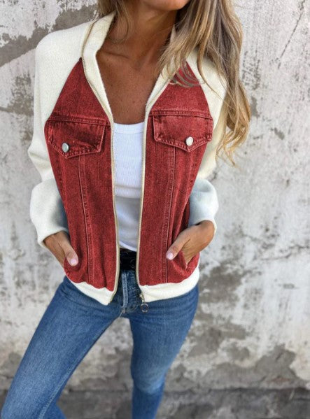 Giacca di jeans moderna e trendy da donna