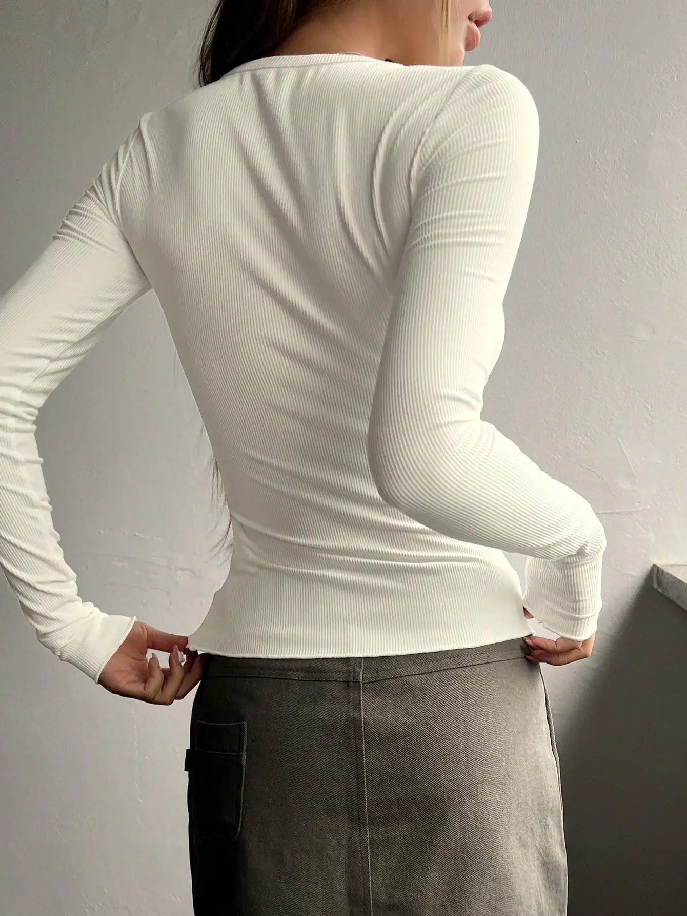 Top Donna a Costine a Maniche Lunghe – T-Shirt Henley con Bottoni