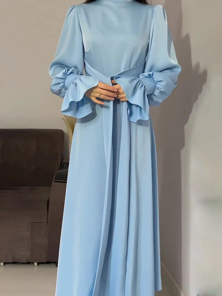 Elegante abito da sera in raso per donna – Abito lungo a trapezio con maniche lunghe a sbuffo