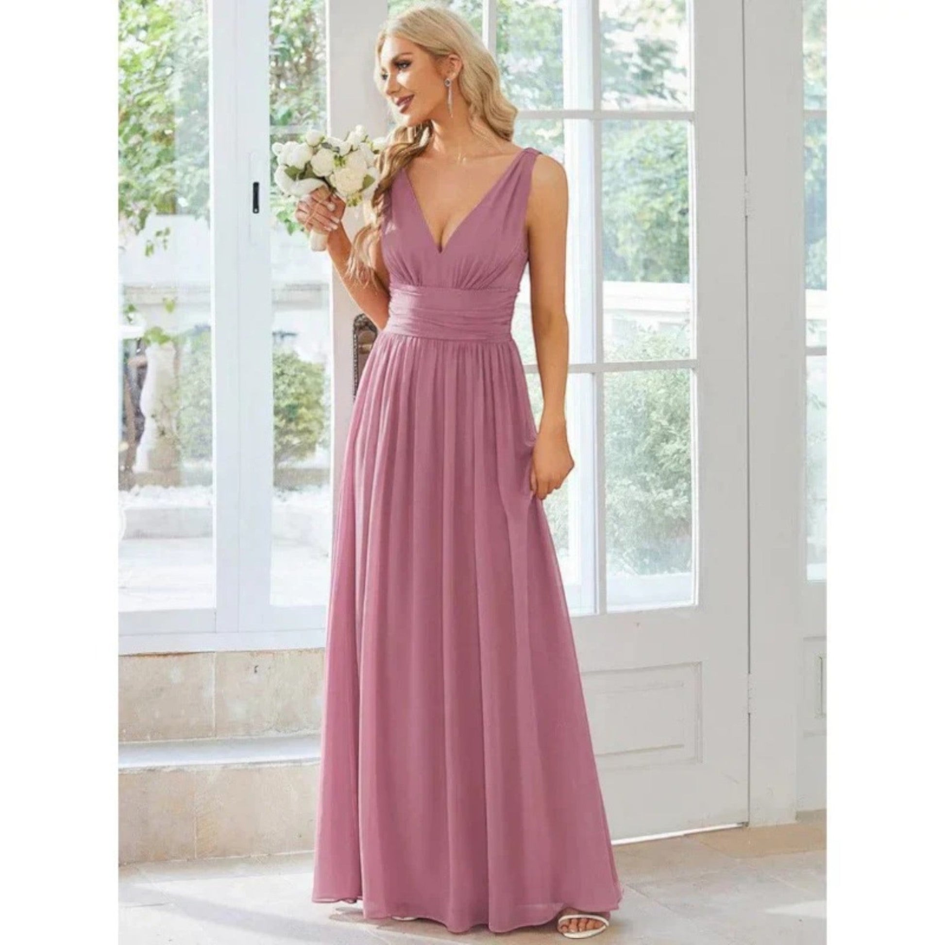 Abito Maxi Elegante con Scollo a V – Stile Femminile Senza Tempo