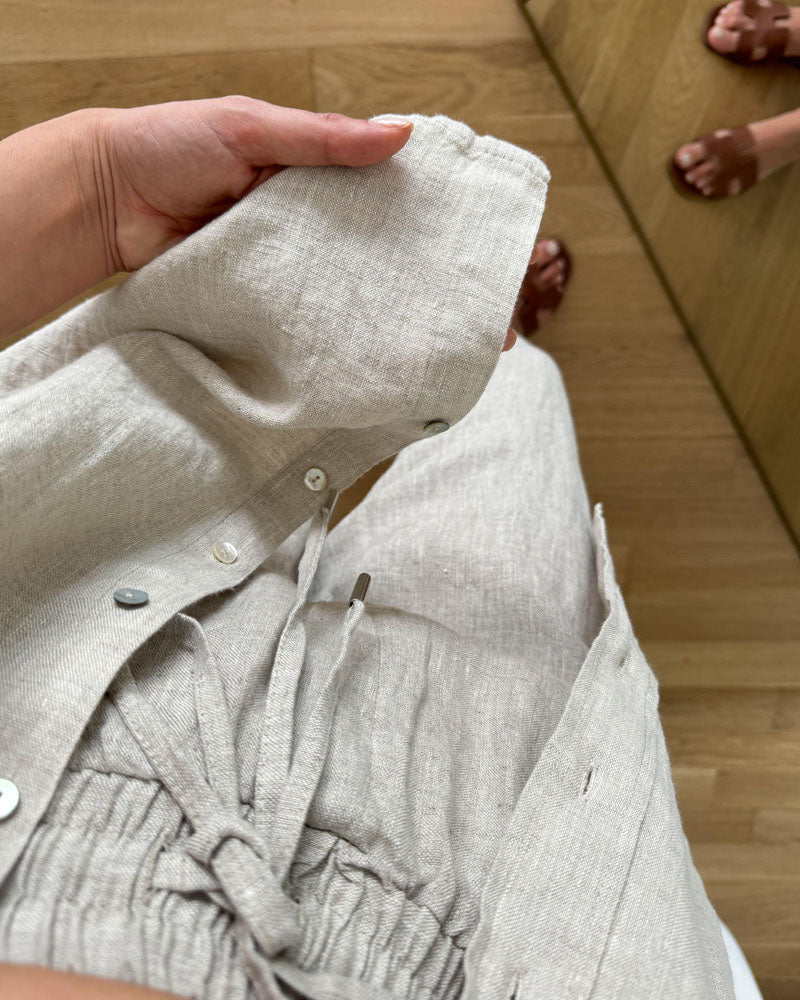 Completo da donna composto da camicetta e pantaloni – Vestibilità comoda e rilassata, stile casual