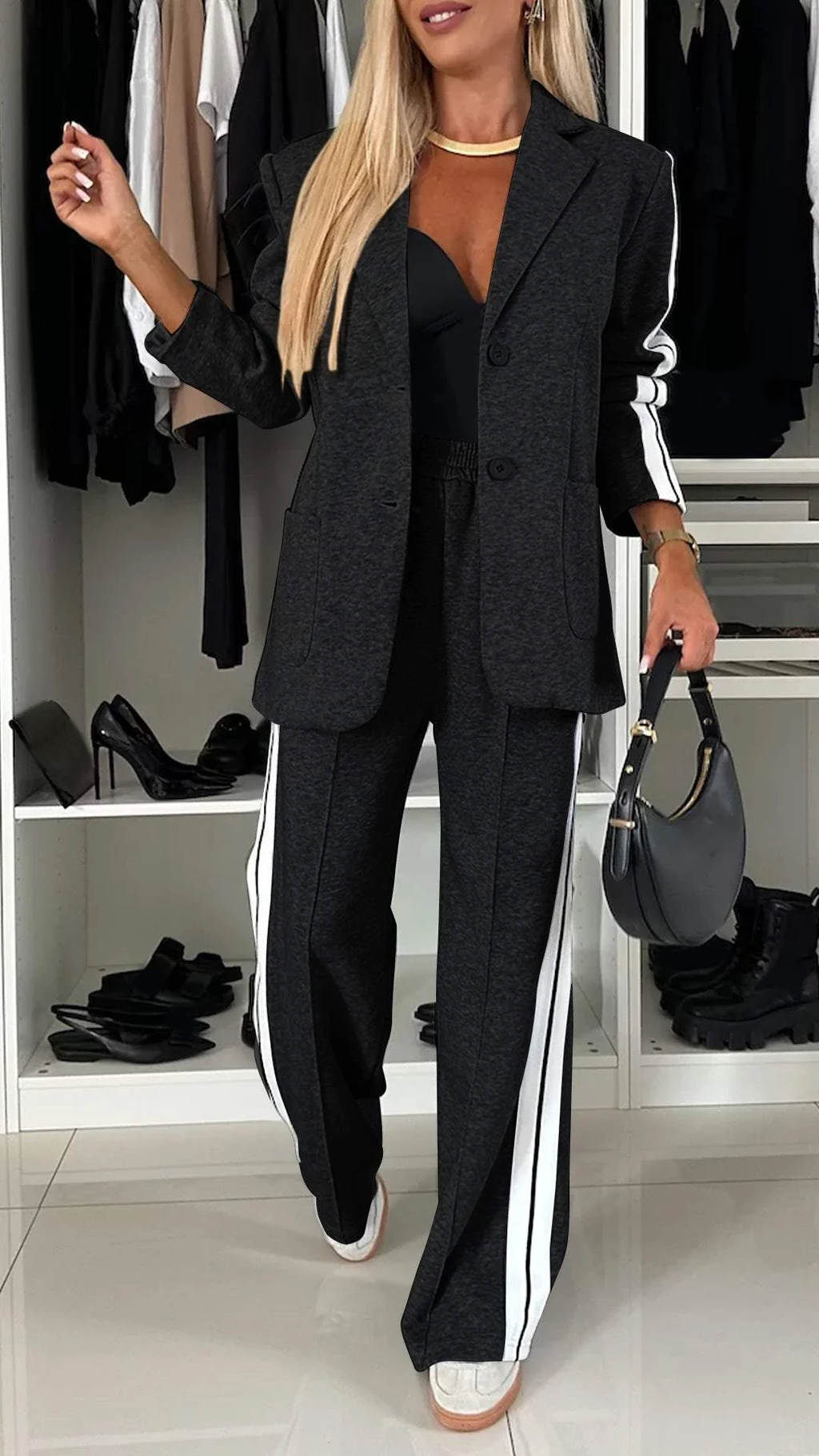 Completo casual monopetto da donna – Giacca a righe larghe e pantaloni a gamba larga