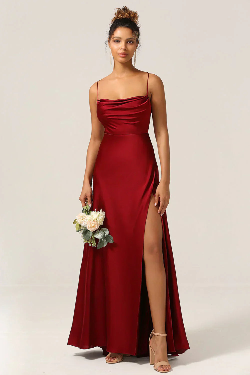 Abito da sera in satin da donna con schiena scoperta e spacco - Elegante e glamour