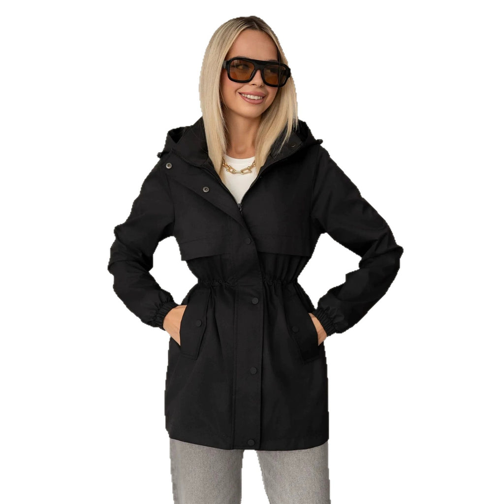 Chaqueta deportiva de mujer con capucha: informal, cómoda y versátil