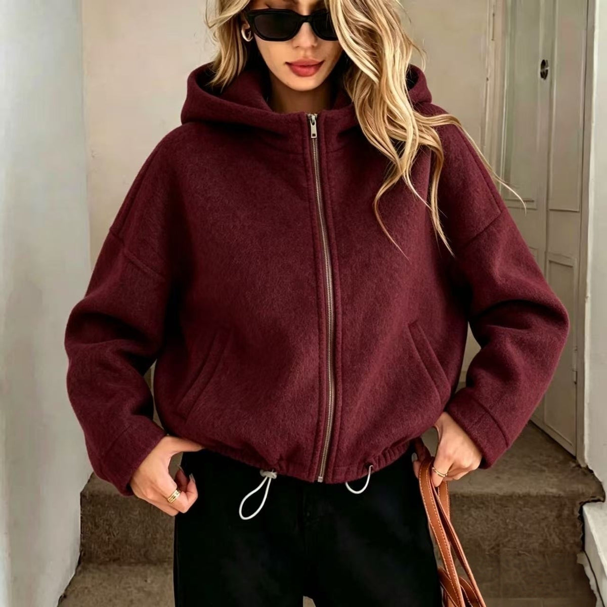 Cappotto corto donna con cappuccio - Caldo e pratico