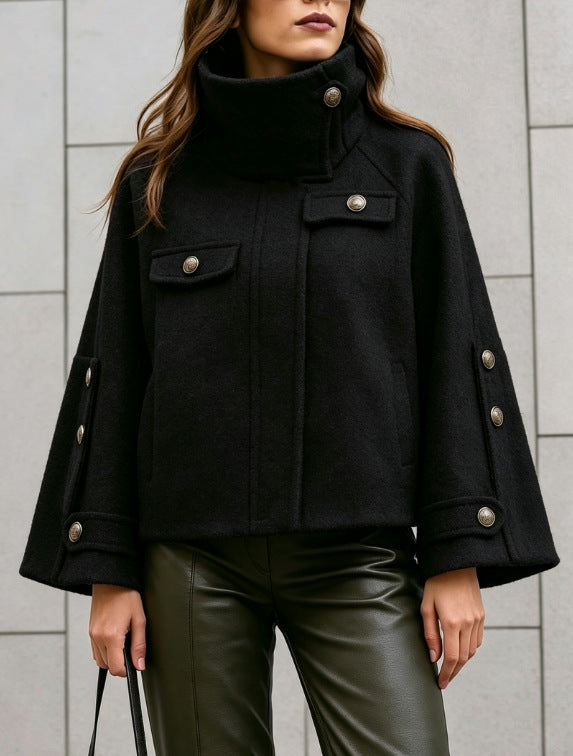 Cappotto corto donna ampio a collo alto - Elegante e caldo