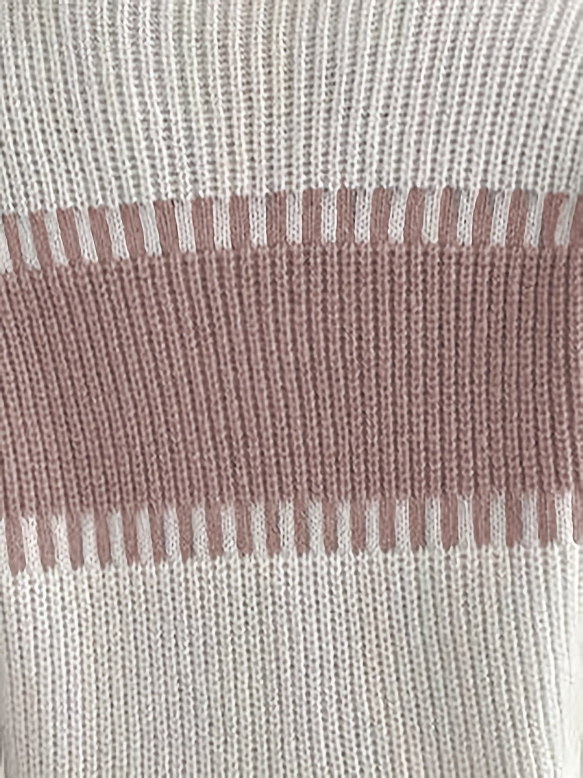 Stribet damesweater i colorblock – Moderne og blød