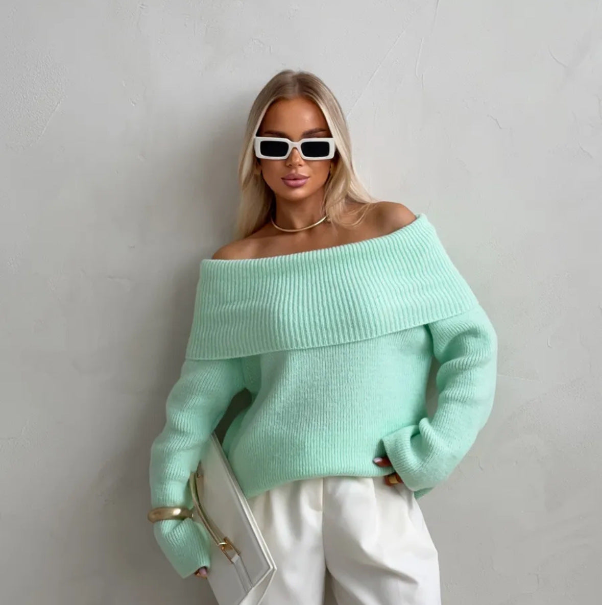 Maglione donna con revers e spalle scoperte - Chic e confortevole