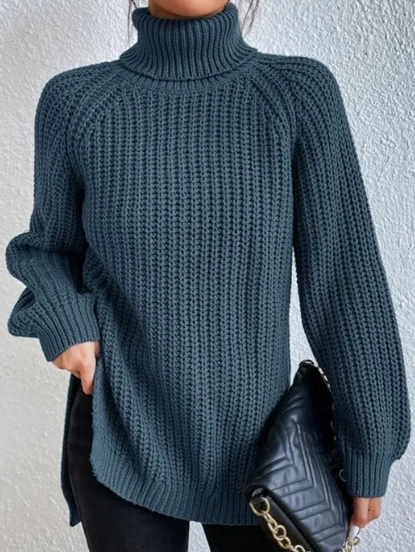 Maglione dolcevita da donna con maniche raglan e orlo spaccato