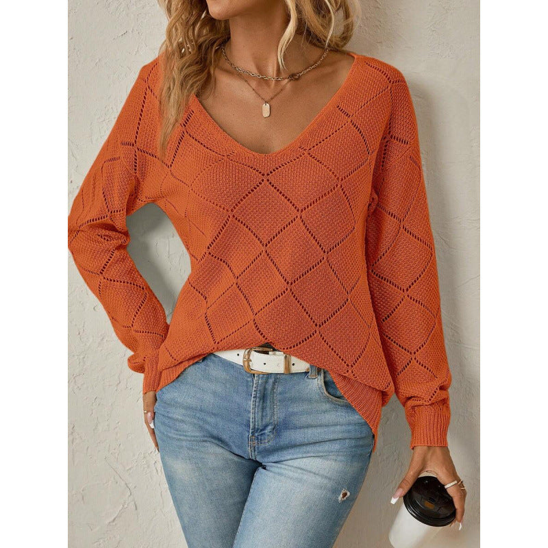 Ensfarvet sweater med pufærmer - Blød og feminin