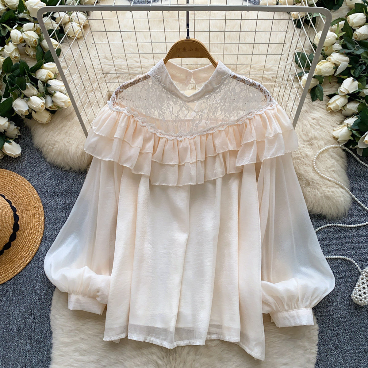 Blouse femme épaules dénudées en dentelle - Romantique et féminine
