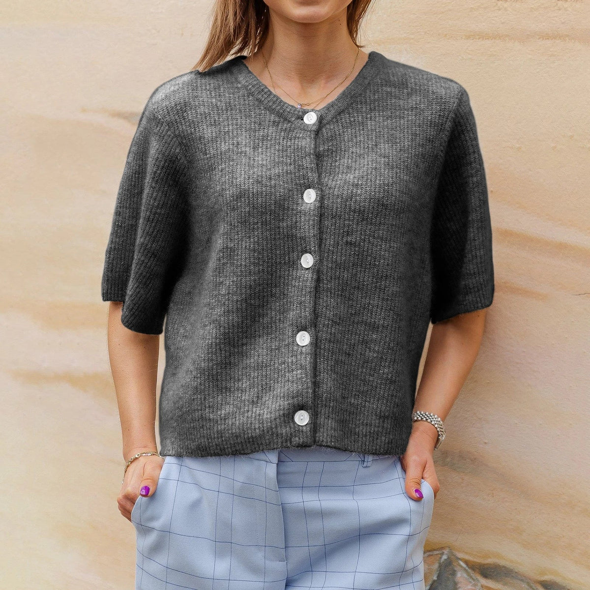 Women's short-sleeve streetwear vest - Modern and lightweight