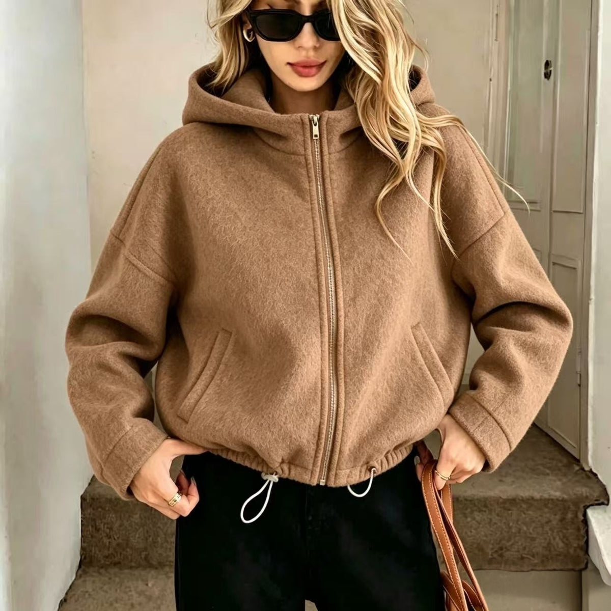 Cappotto corto donna con cappuccio - Caldo e pratico