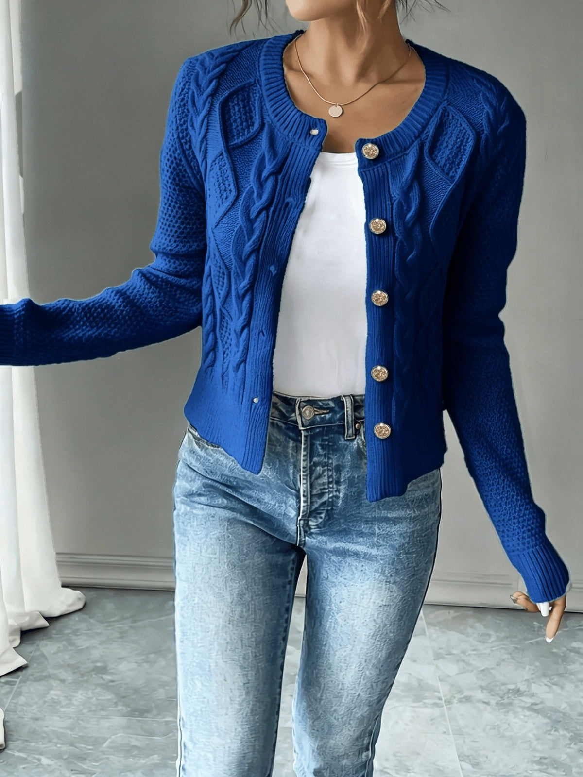 Cardigan donna a trecce con bottoni - Elegante e morbido
