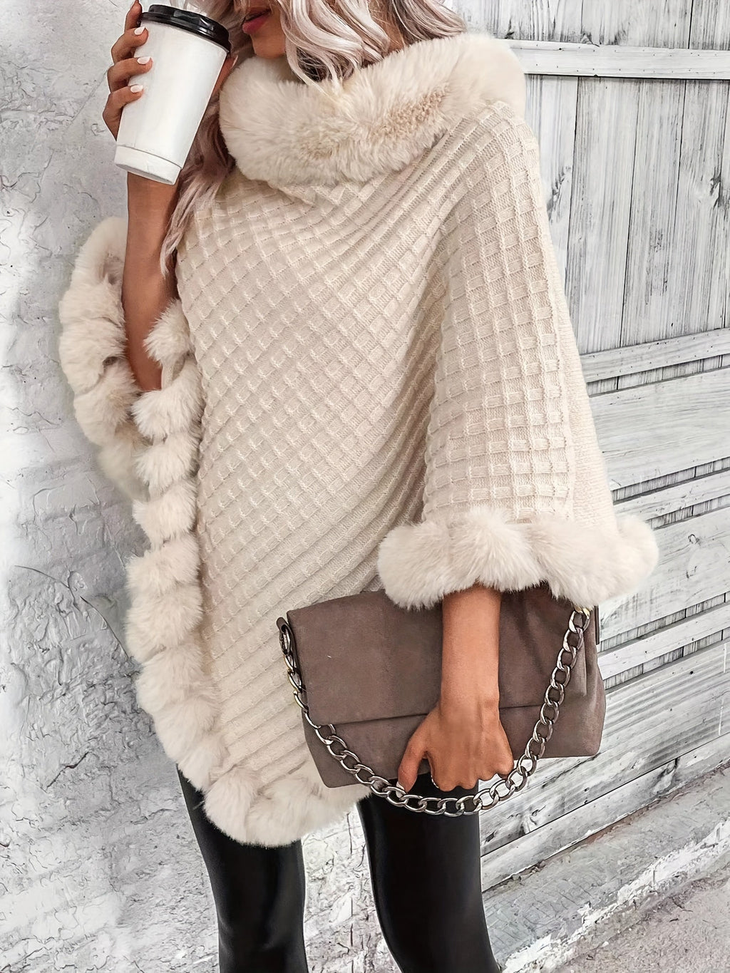 Elegante poncho lavorato a maglia da donna con bordo in pelliccia – Morbido mantello invernale in acrilico