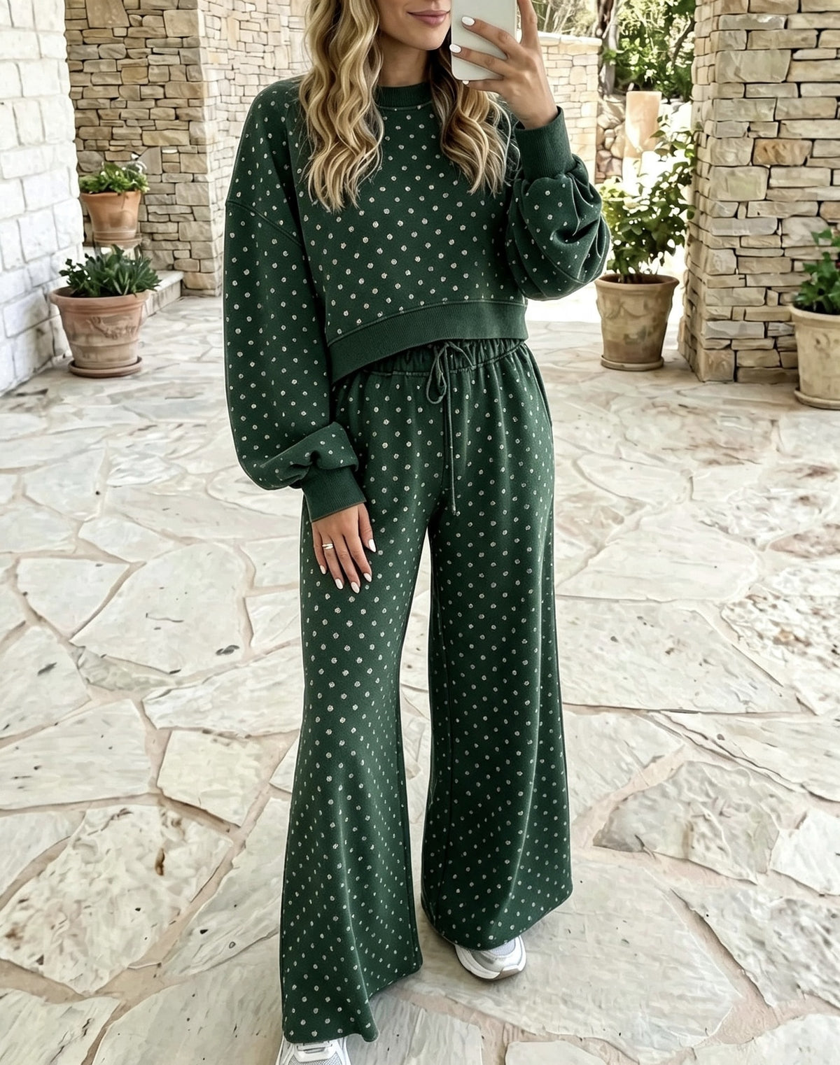 Women's high-waisted polka-dot pants set - Flowy and casual