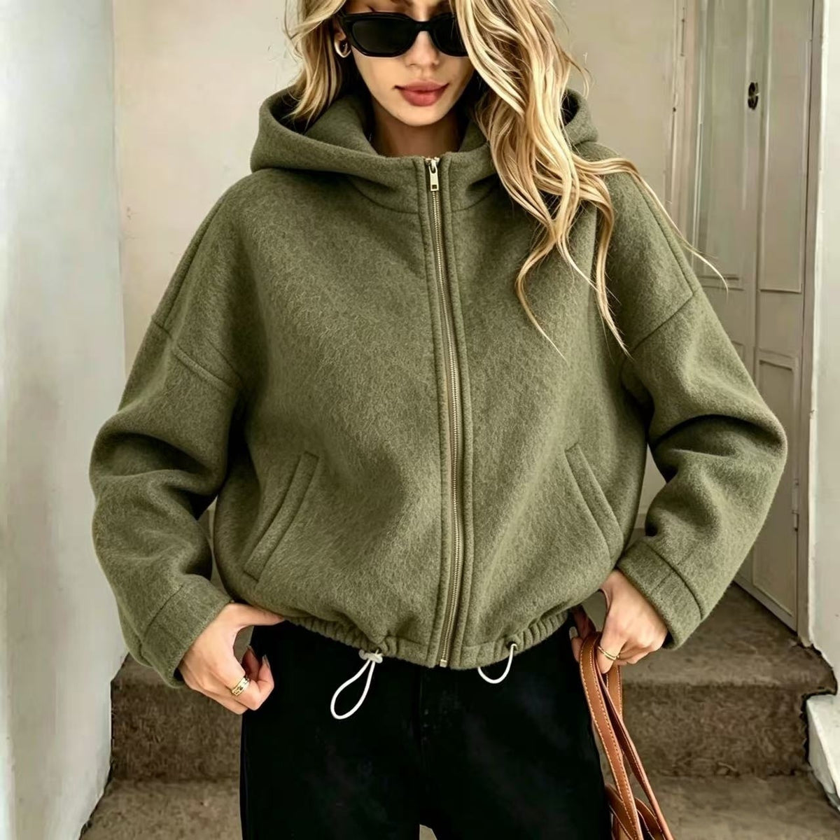 Cappotto corto donna con cappuccio - Caldo e pratico