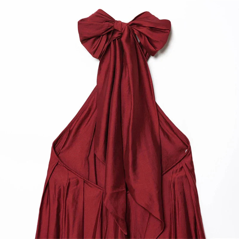 Abito maxi da donna halter drappeggiato con apertura - Elegante e raffinato