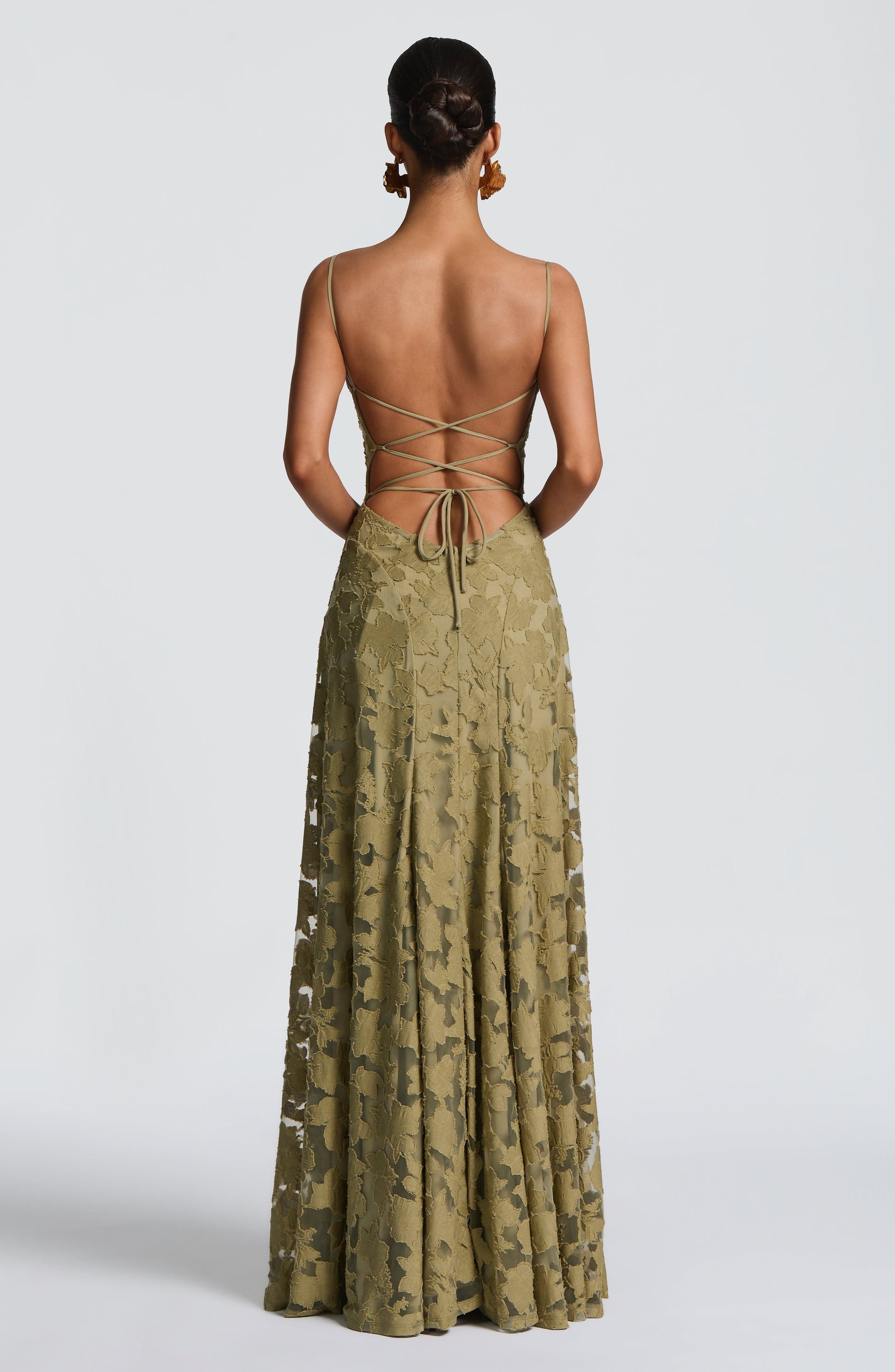 Abito maxi floreale da donna con scollo morbido e schiena con laccio - Fluido ed elegante