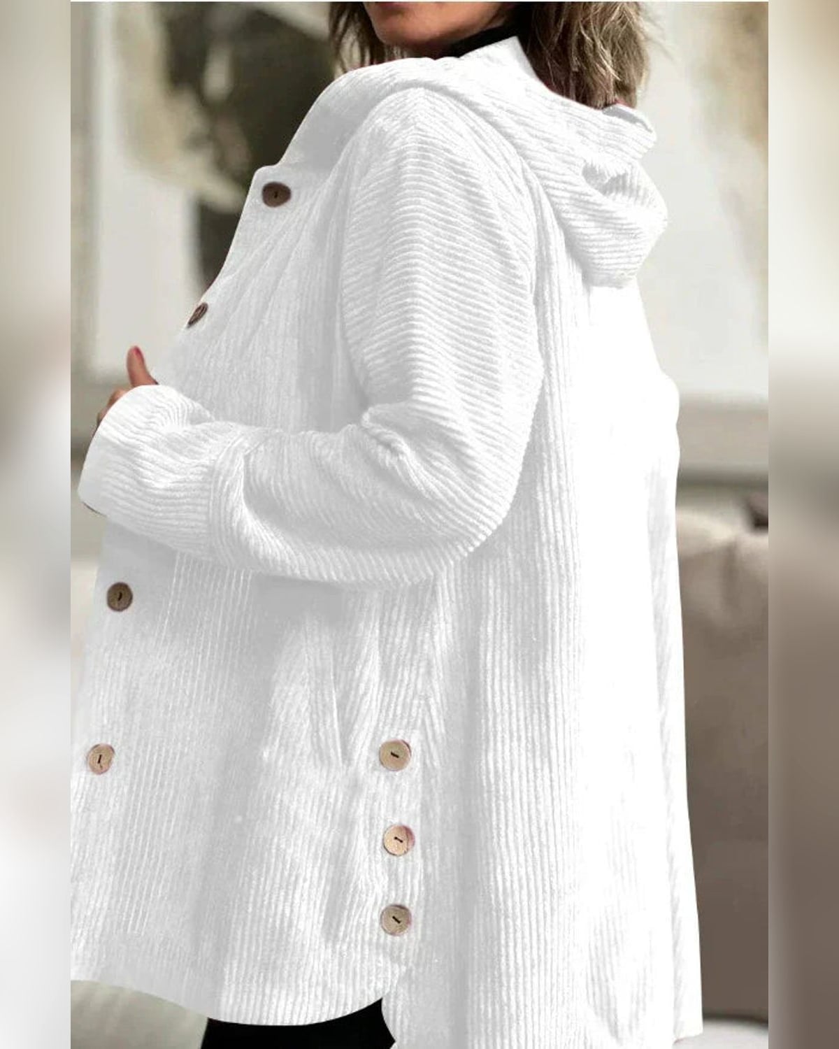 Giacca casual da donna con cappuccio e chiusura a bottoni