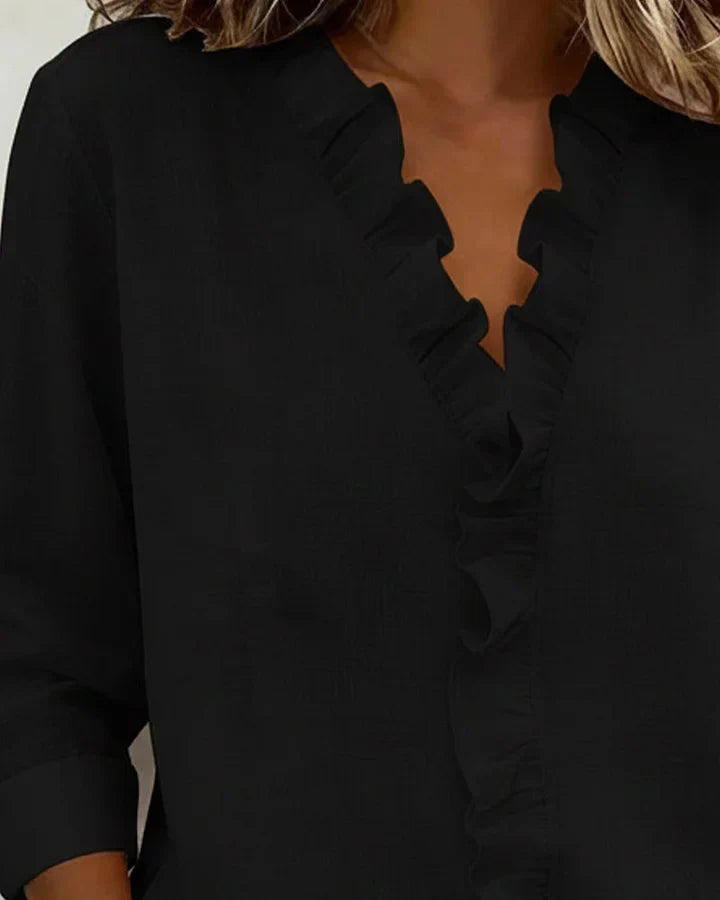 Lightweight women's blouse with a V-neck - Flowing and elegant