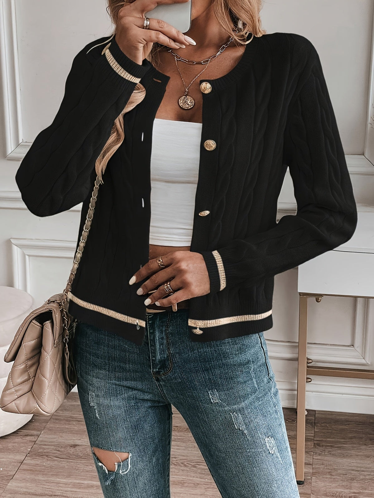 Women's cable-knit cardigan - Refined and soft