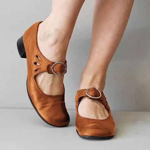 Sandali con tacco da donna con fibbia - Chic e moderni