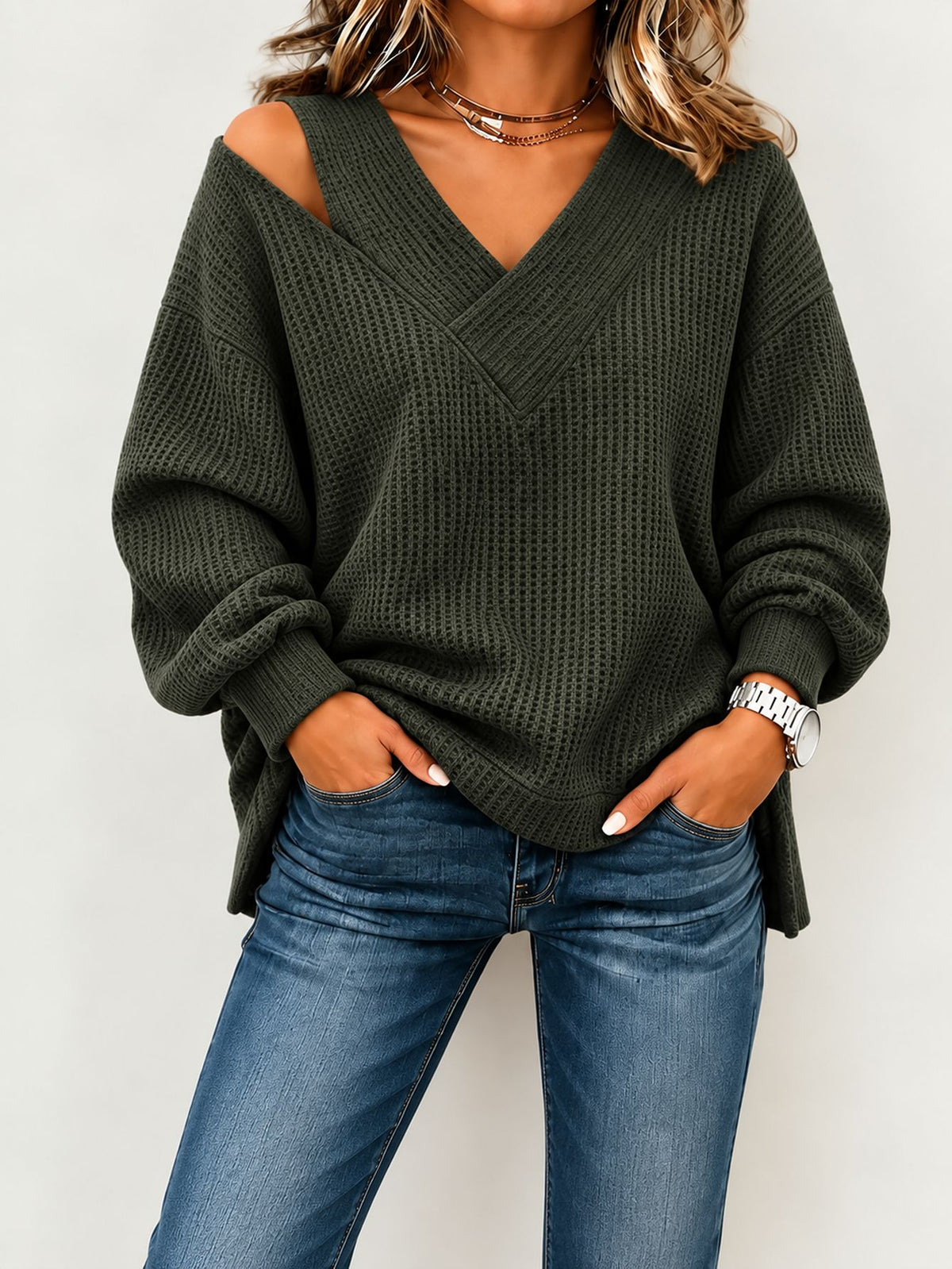 Elegant women's blouse - Flowing and polished