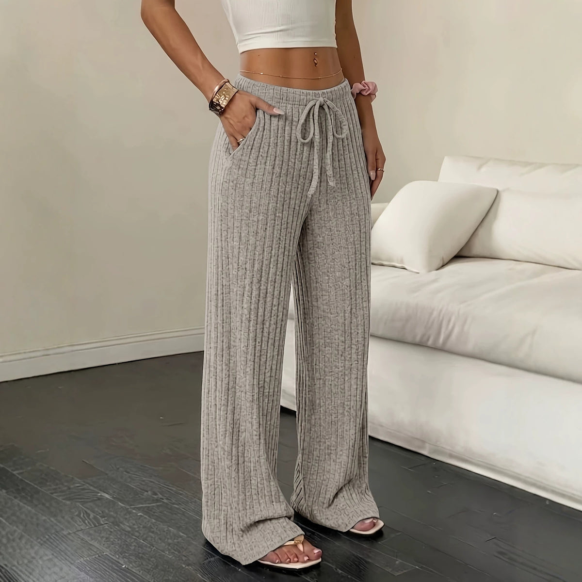 Pantalon femme en maille côtelée à jambes larges – Confortable et moderne