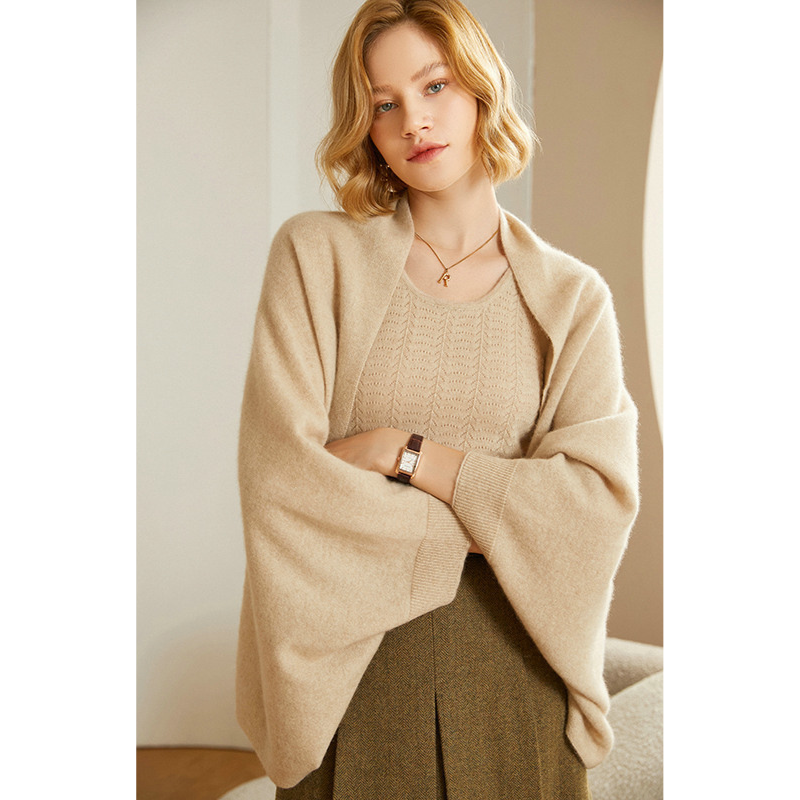 Elegante scialle da donna in maglia – Caldo, morbido e alla moda.