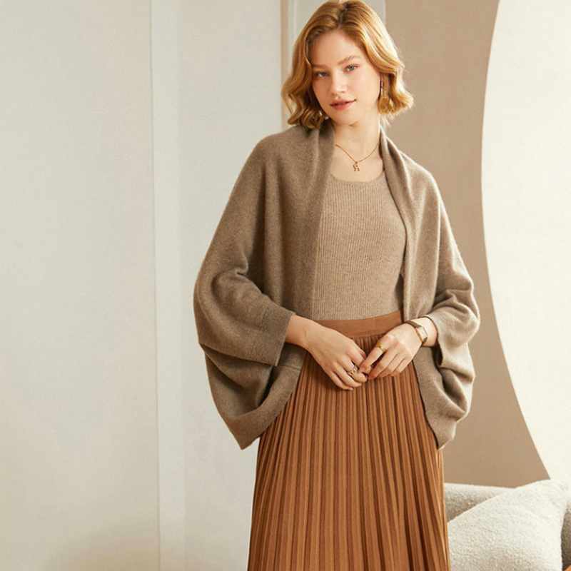Elegante scialle da donna in maglia – Caldo, morbido e alla moda.