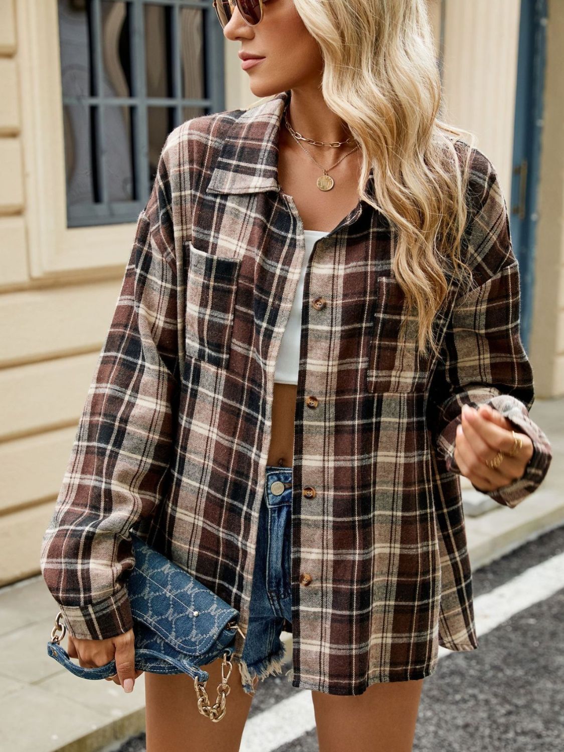 Camicia da donna a maniche lunghe con bottoni a scacchi