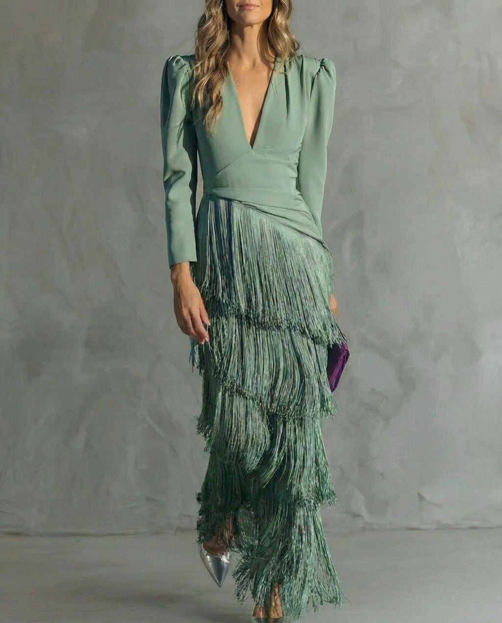 Abito elegante da donna con maniche sfrangiate - Chic e raffinato