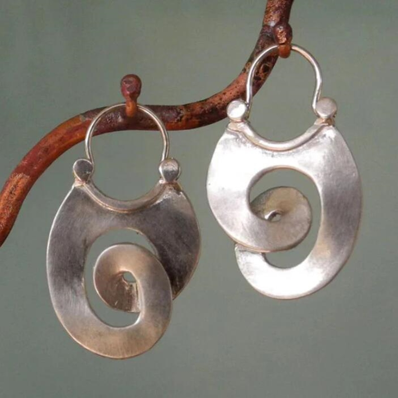 Orecchini Donna Spirale Argento – Stile Vintage Elegante e Luminoso.