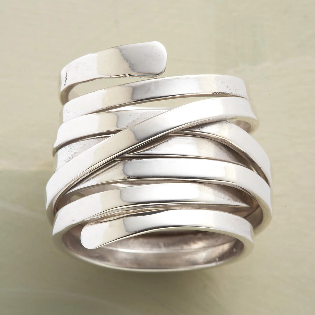 Anello Argento Multistrato Donna Lusso – Stile Vintage Elegante e Raffinato.