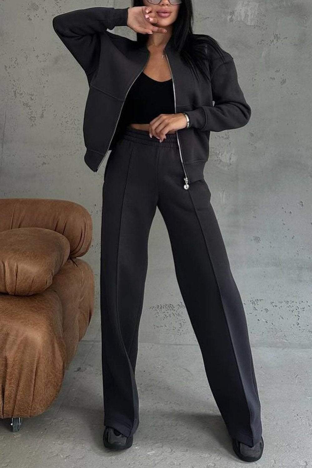 Completo casual alla moda da donna in due pezzi - felpa oversize con zip e pantaloni da jogging