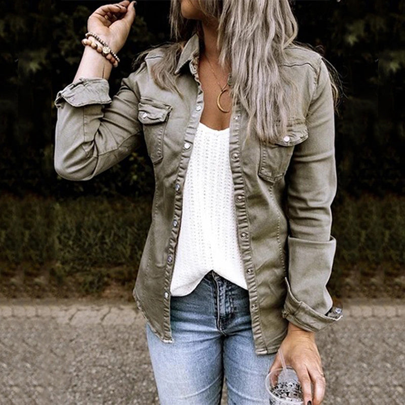 Giacca in denim da donna: stile senza tempo e comfort quotidiano