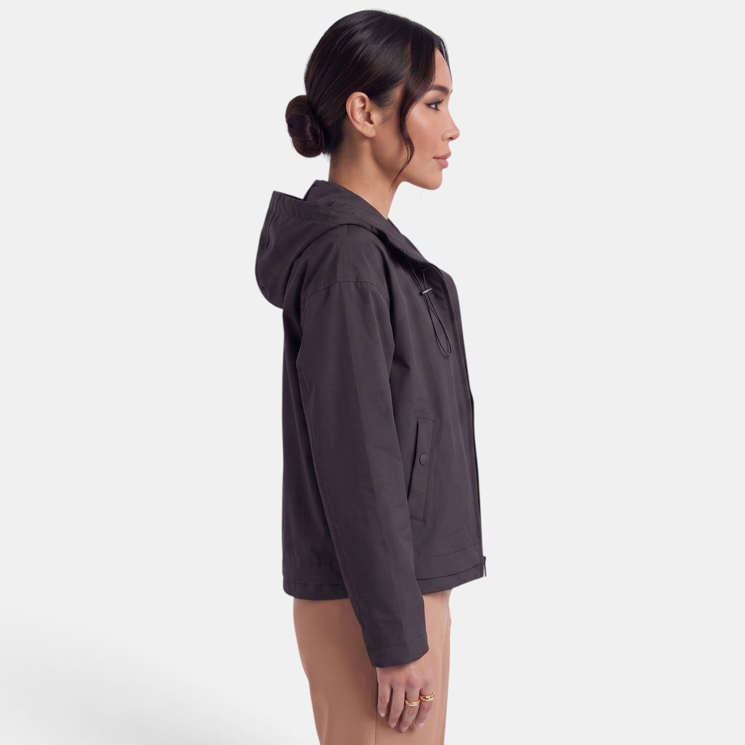 Trench court femme à capuche – Style pratique, léger et de mi-saison