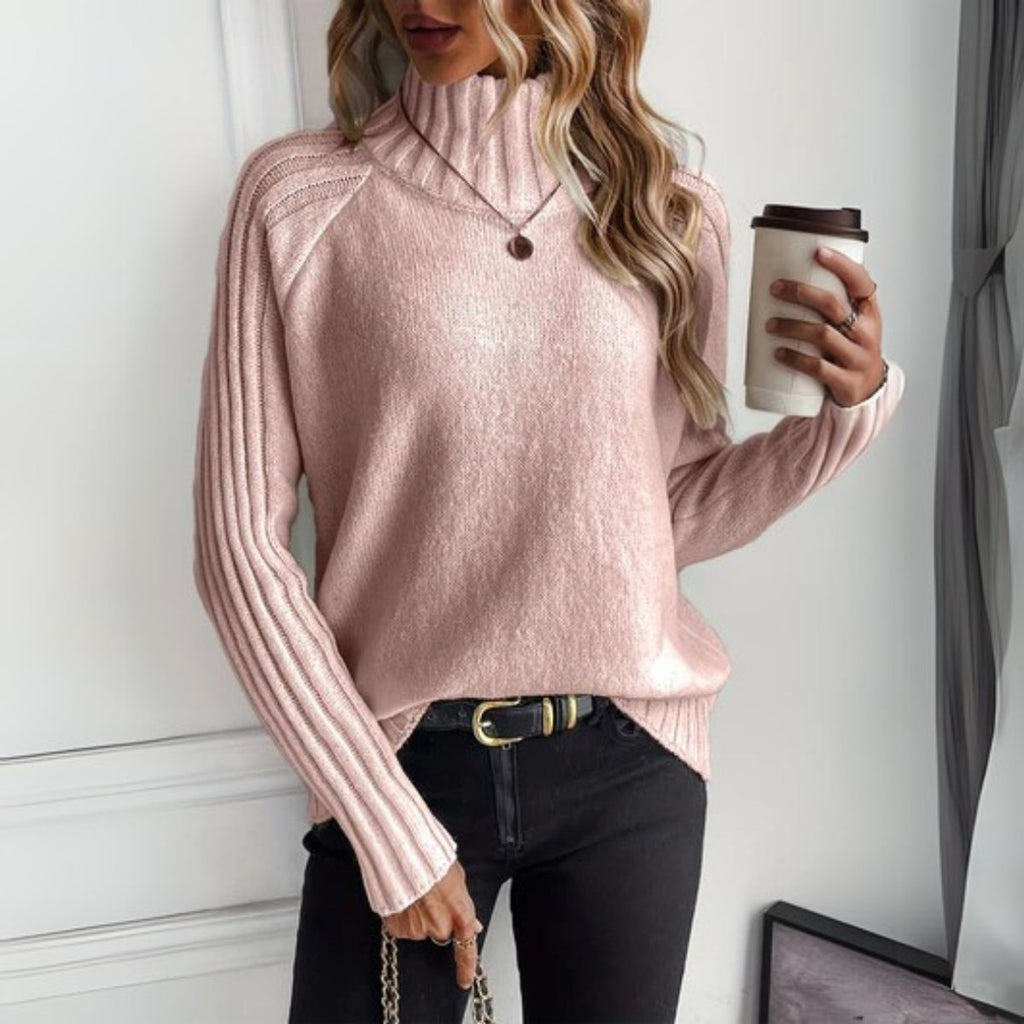 Ribstrikket rullekravesweater til kvinder - blød og elegant
