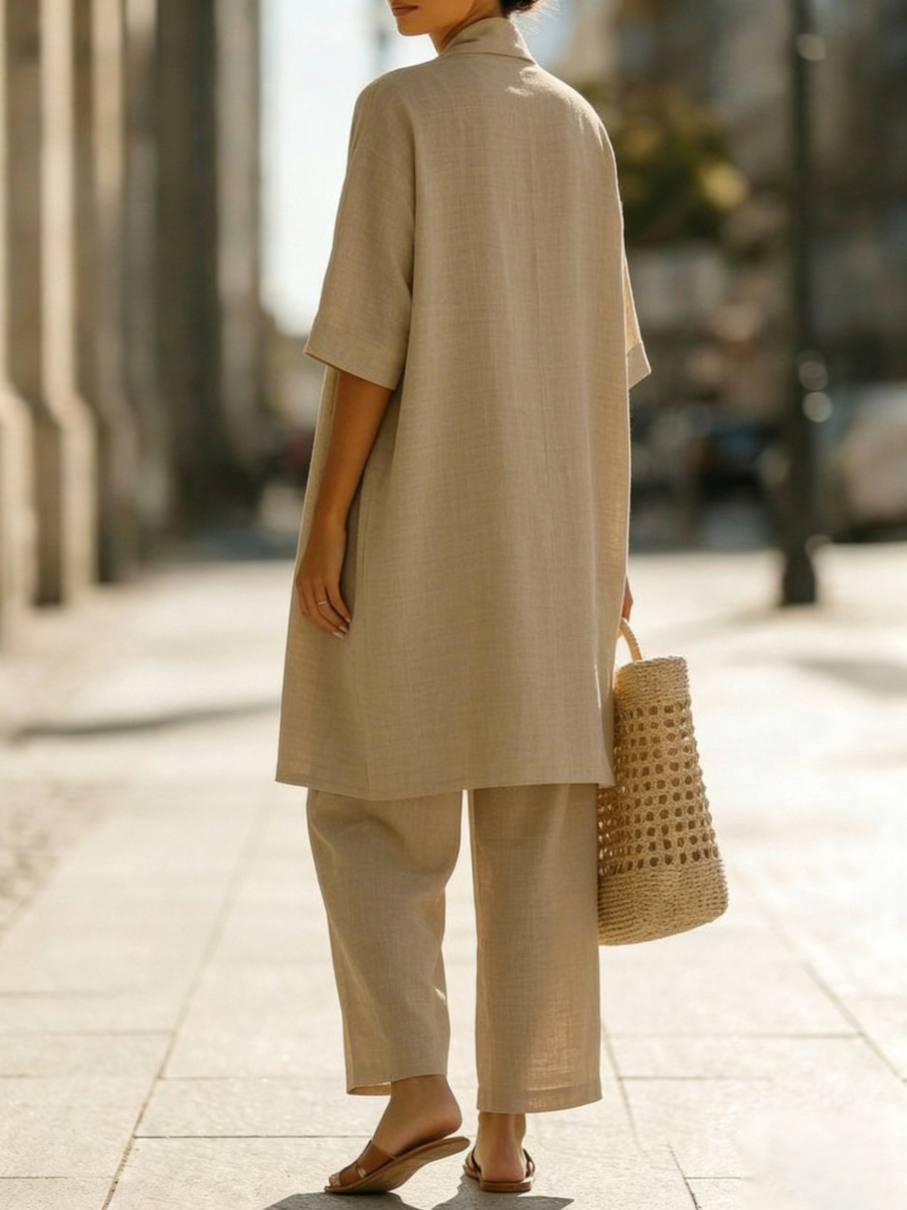 Set minimalista da donna in lino e cotone composto da tre pezzi - un comodo outfit per tutti i giorni