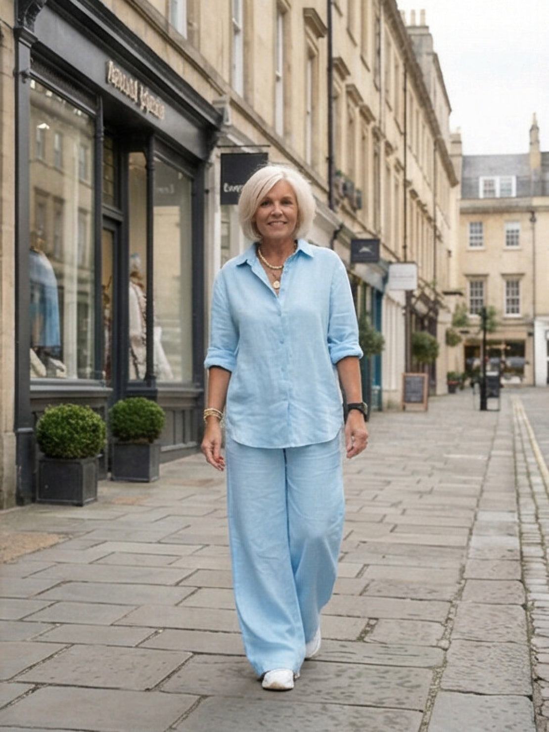 Completo camicia e pantaloni ampi da donna – Chic e fluido
