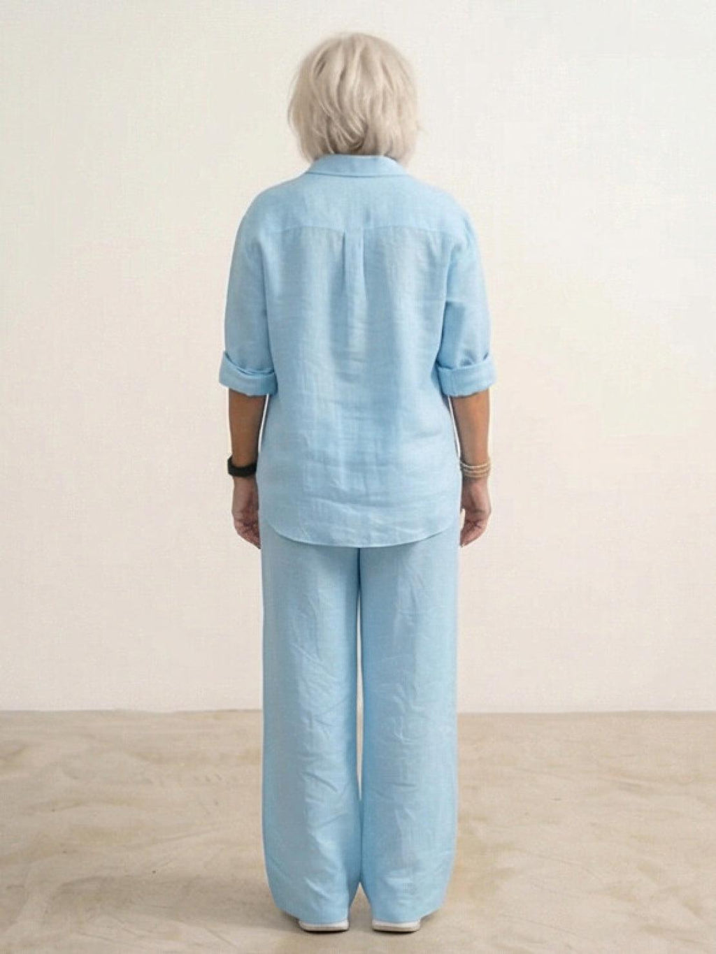 Completo camicia e pantaloni ampi da donna – Chic e fluido