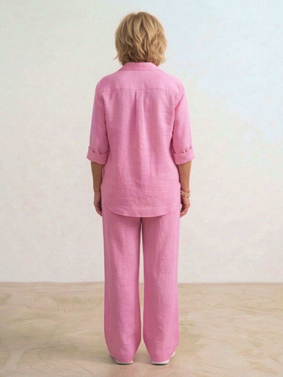 Completo camicia e pantaloni ampi da donna – Chic e fluido