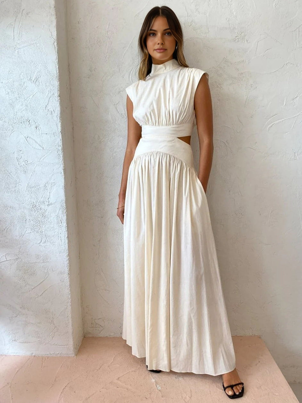 Abito lungo aperto sul fianco da donna – Elegante outfit estivo fluido